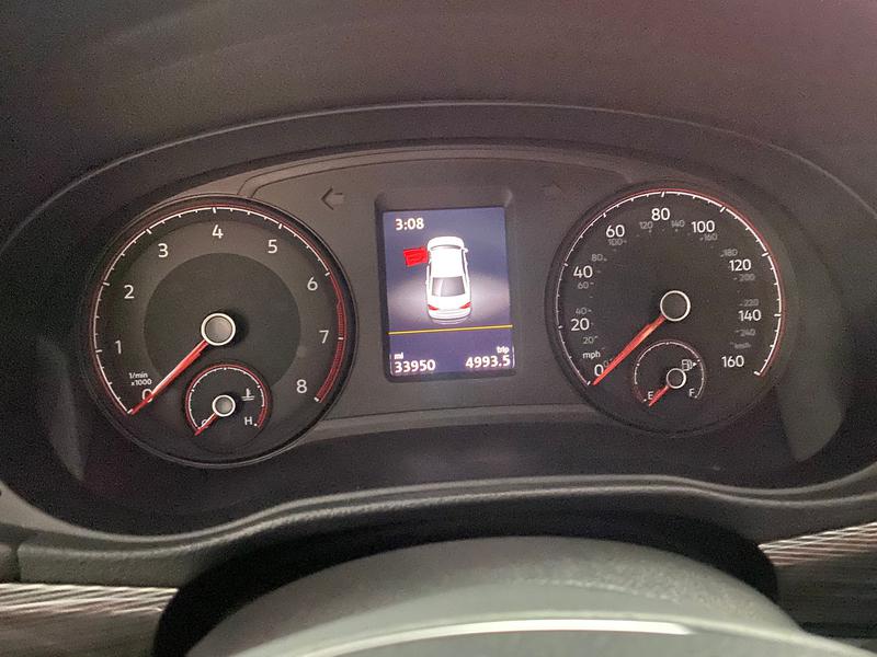 Volkswagen Passat • 2020 • 33,950 km 6