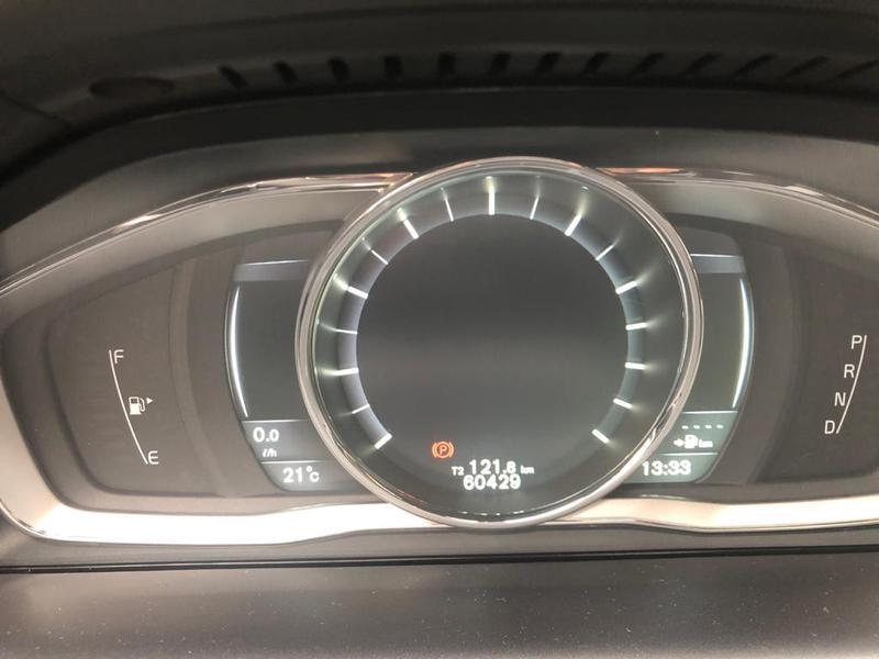 Volvo XC60 • 2015 • 60,000 km 6