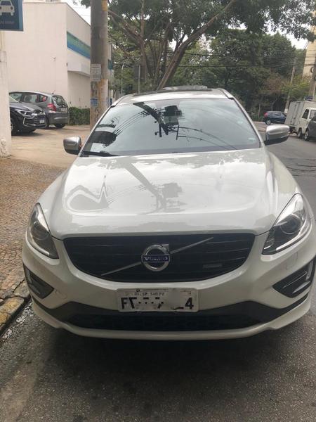 Volvo XC60 • 2015 • 60,000 km 1