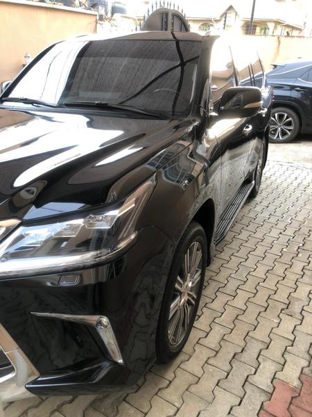 Lexus LX • 2017 • 190,000 km 5