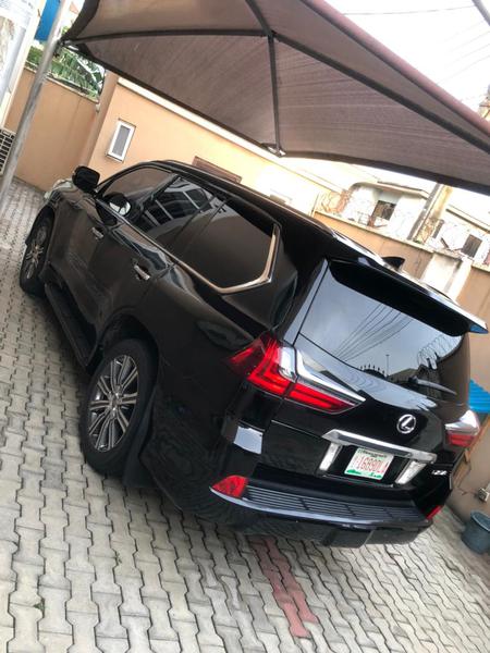 Lexus LX • 2017 • 190,000 km 1