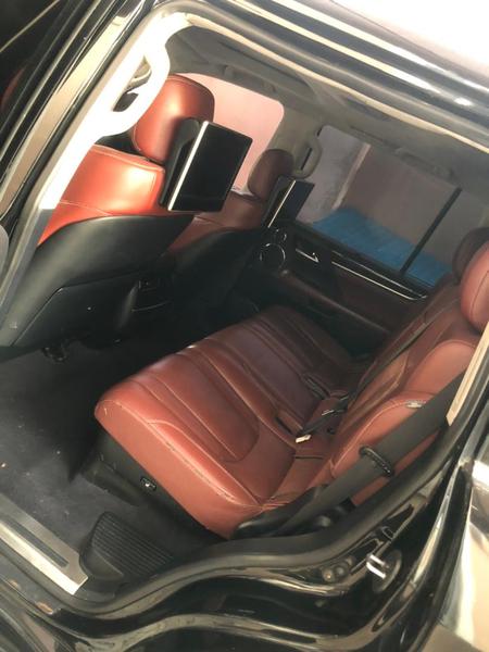 Lexus LX • 2017 • 190,000 km 6