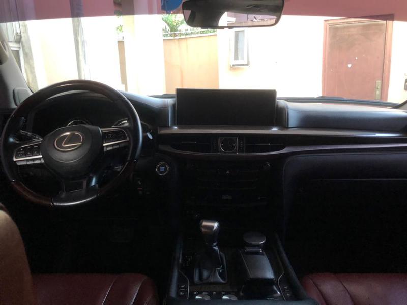 Lexus LX • 2017 • 190,000 km 8