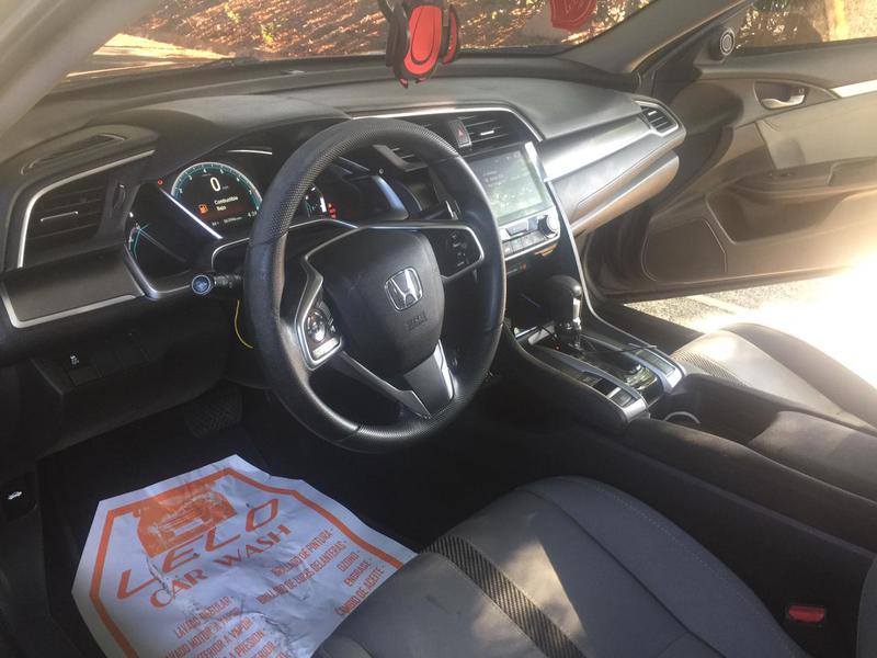 Honda Civic • 2016 • 6,661 km 6