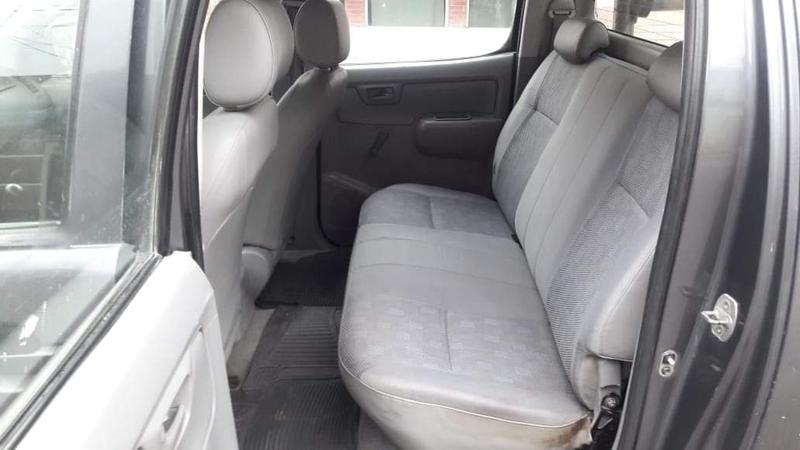 Toyota Hilux • 2012 • 98,000 km 2