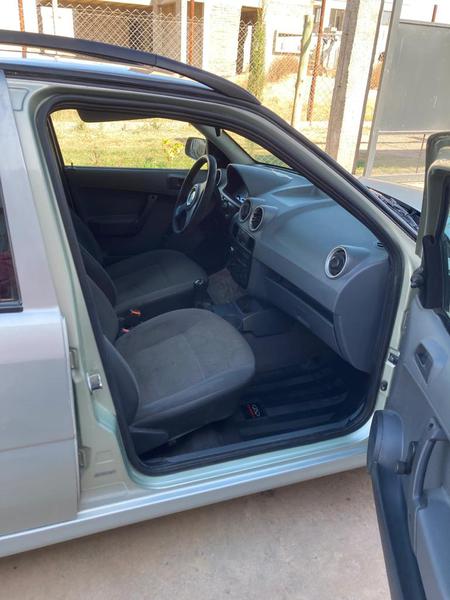 Volkswagen Gol • 2008 • 133,900 km 8