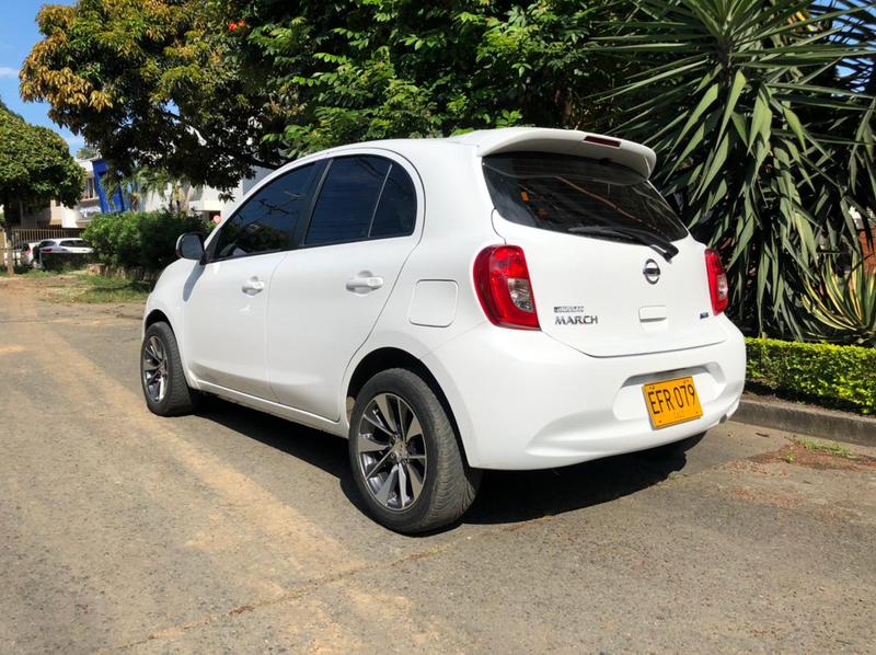 Nissan March • 2018 • 38,000 km 4