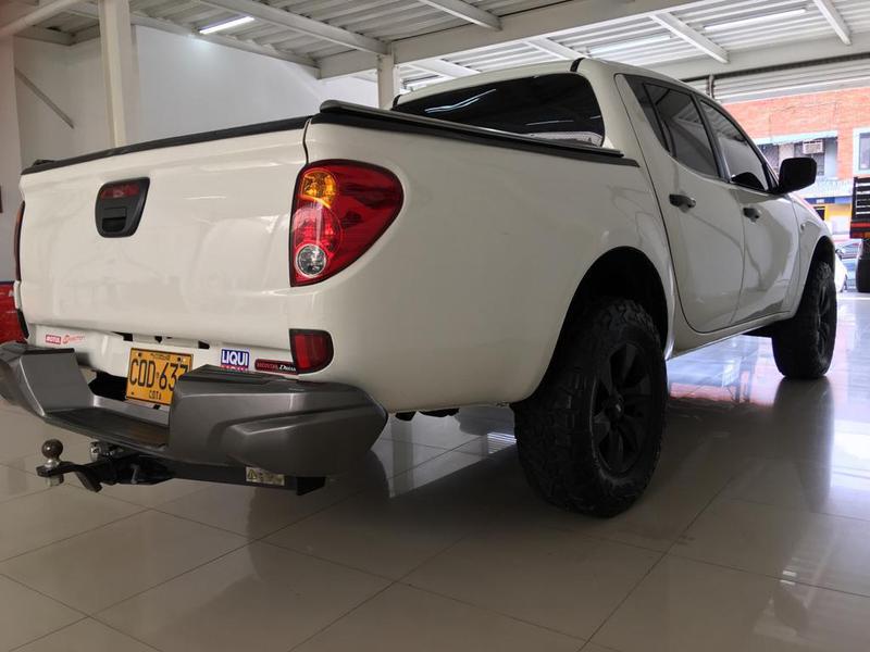 Mitsubishi L200 • 2015 • 3,000 km 2