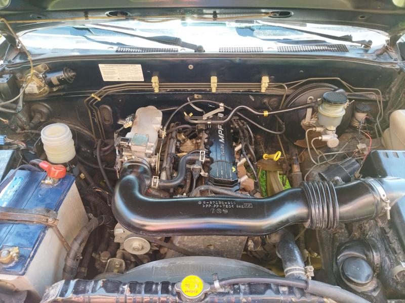 Chevrolet Luv • 1999 • 250,000 km 1
