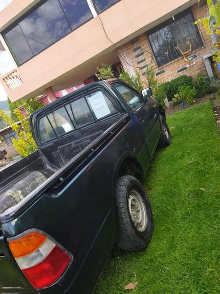 Chevrolet Luv • 1999 • 250,000 km 4