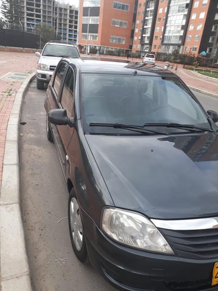 Renault Logan • 2015 • 194,500 km 4