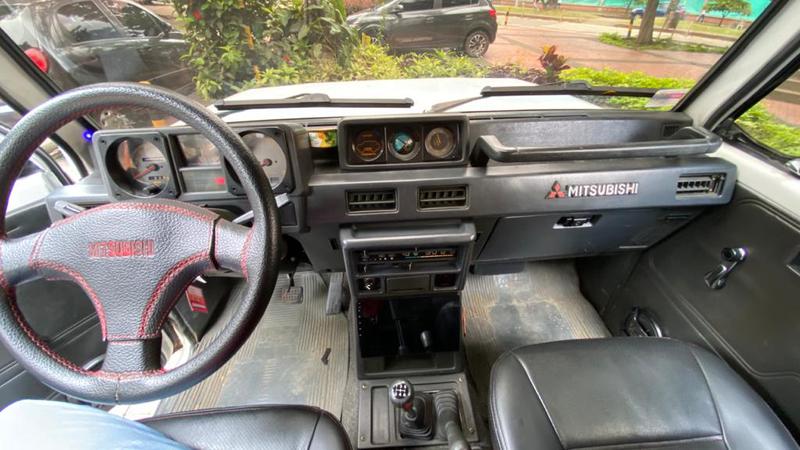 Mitsubishi 3000 GT • 1993 • 260,000 km 5