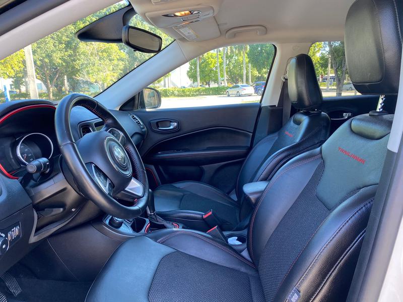 Nissan  • 2018 • 51,610 km 8