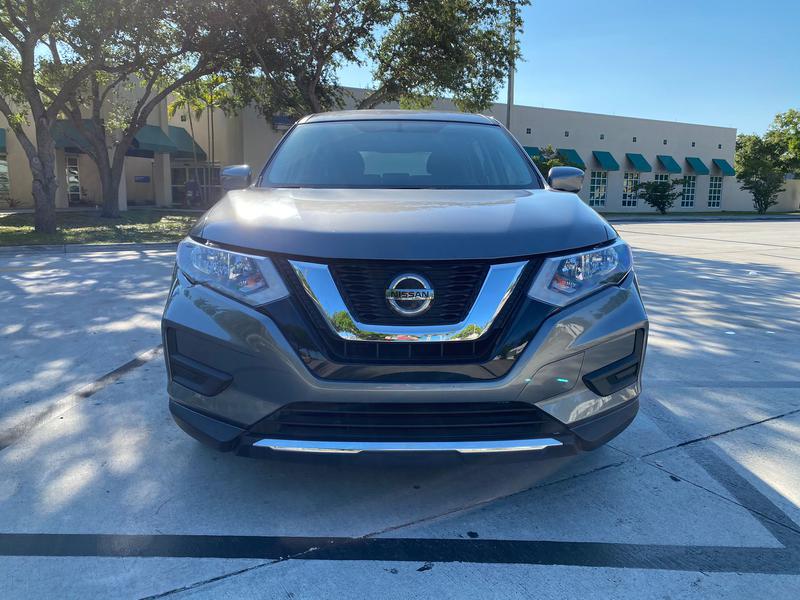 Nissan  • 2018 • 51,610 km 9