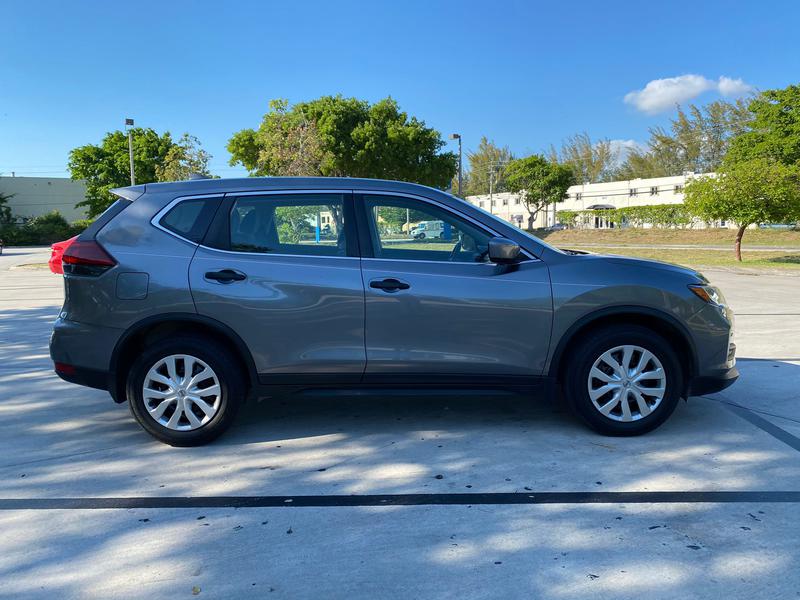 Nissan  • 2018 • 51,610 km 3