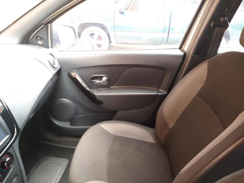 Renault Sandero • 2020 • 21,000 km 4