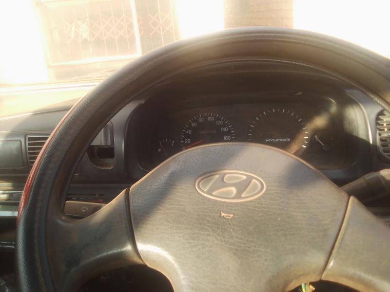 Hyundai H200 • 2003 • 200,000 km 3