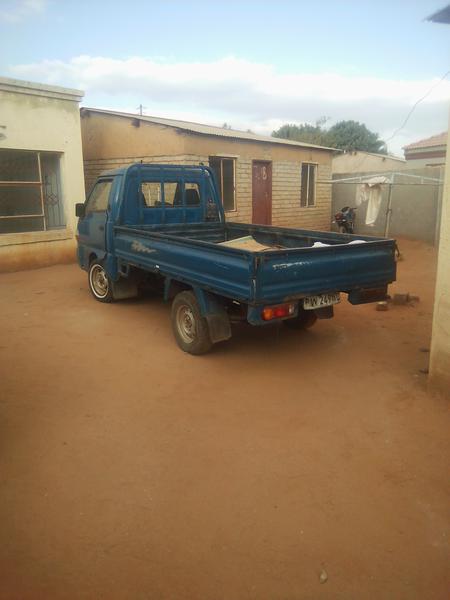 Hyundai H200 • 2003 • 200,000 km 2