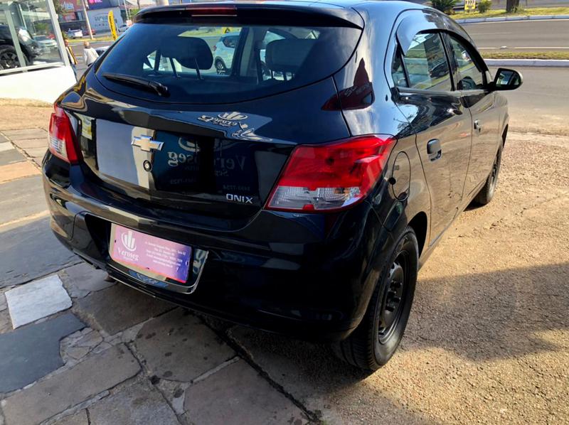 Chevrolet Onix • 2007 • 99,000 km 3