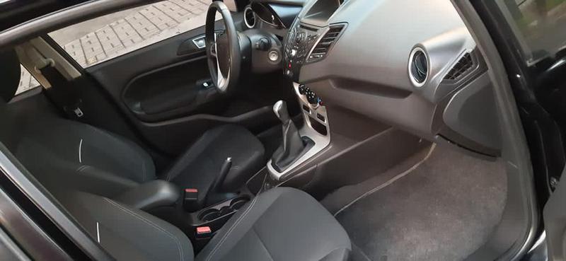 Ford Fiesta • 2014 • 86,000 km 8