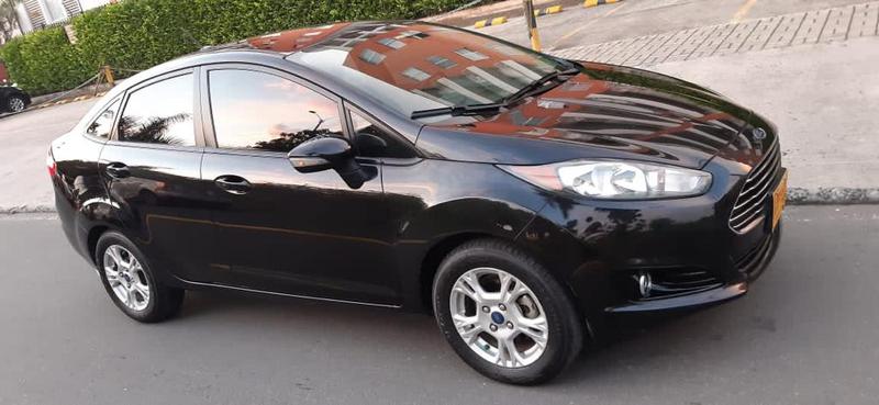 Ford Fiesta • 2014 • 86,000 km 16