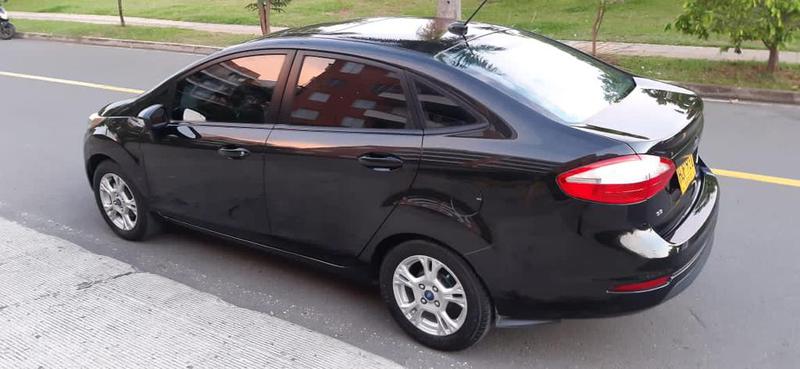 Ford Fiesta • 2014 • 86,000 km 2