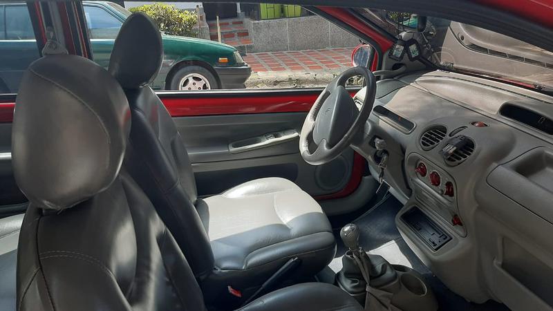 Renault Twingo • 2002 • 75,000 km 2