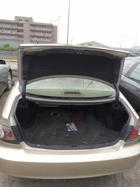 Lexus LS • 2003 • 220,000 km 2