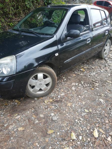 Renault Clio • 2012 • 84 km 7