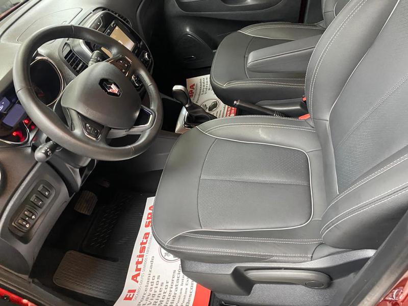 Renault Captur • 2021 • 9,000 km 4