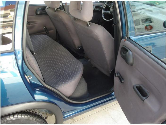 Chevrolet Corsa • 1999 • 79,411 km 6