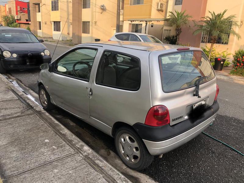 Renault Twingo • 2002 • 250,000 km 2