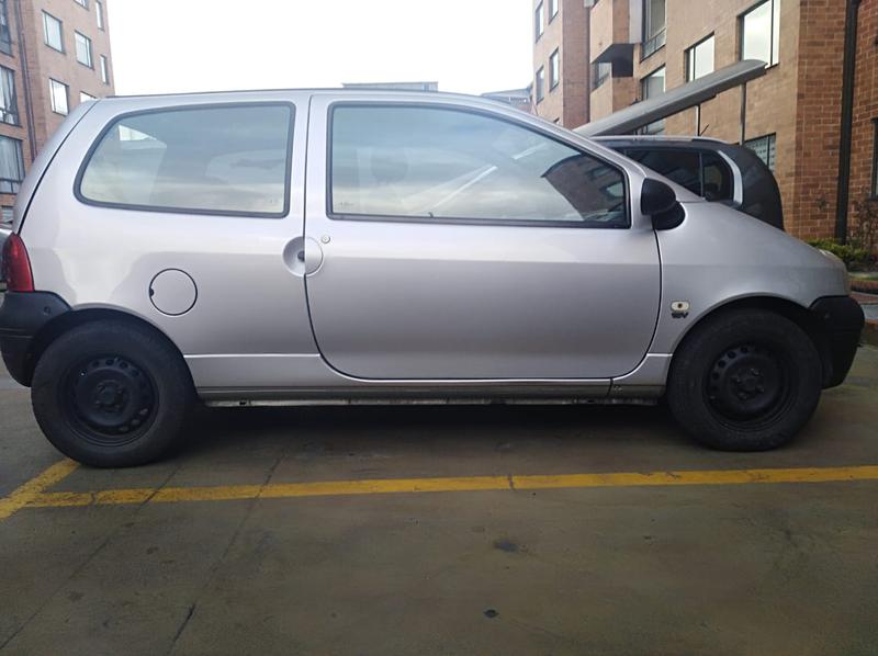 Renault Twingo • 2009 • 142,600 km 3