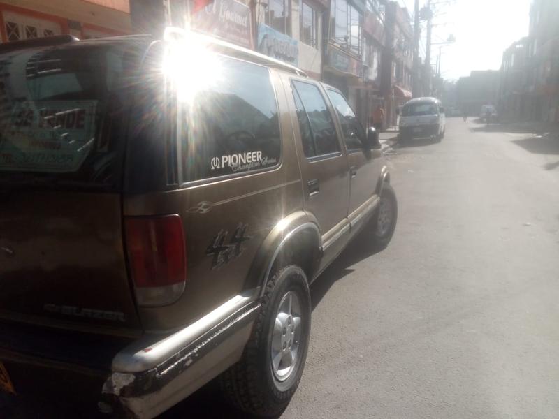 Chevrolet Blazer • 1995 • 240,000 km 8