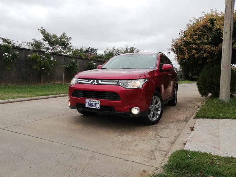 Mitsubishi Outlander • 2015 • 70,000 km 2