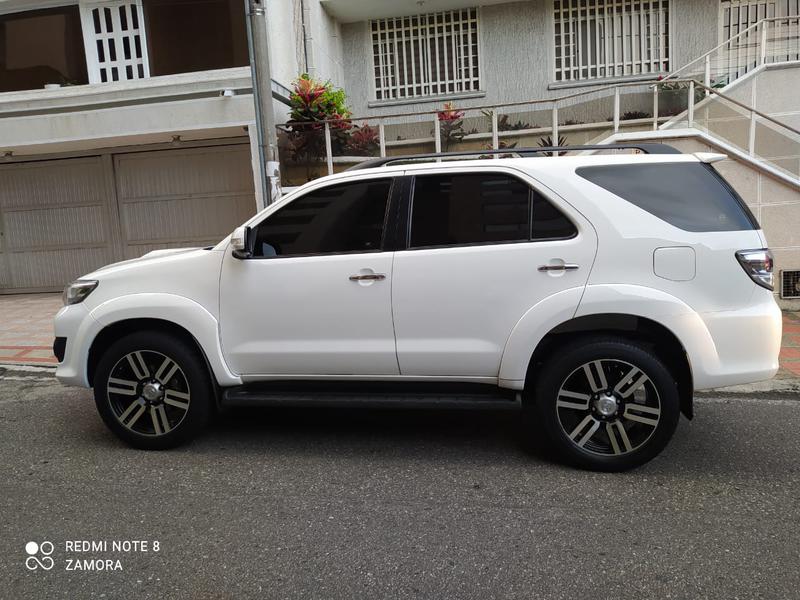 Toyota Fortuner • 2016 • 88,675 km 5
