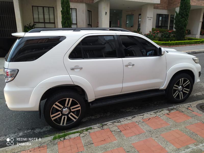Toyota Fortuner • 2016 • 88,675 km 10