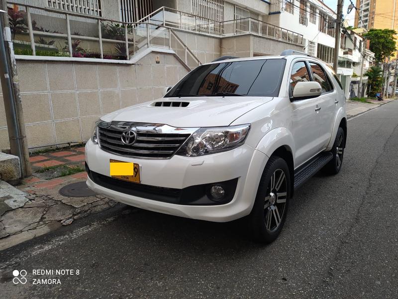 Toyota Fortuner • 2016 • 88,675 km 2