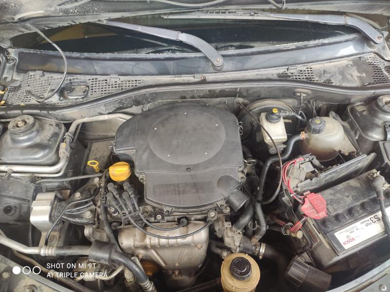 Renault Sandero • 2011 • 154,903 km 4