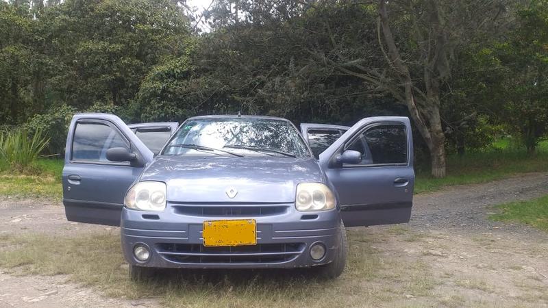 Renault Clio • 2003 • 6,200 km 3
