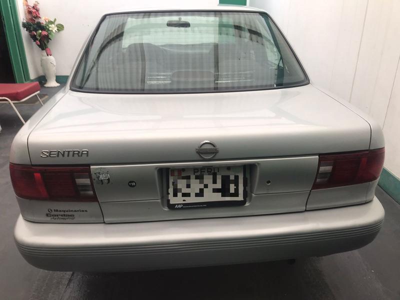 Nissan Sentra • 2009 • 65,000 km 3