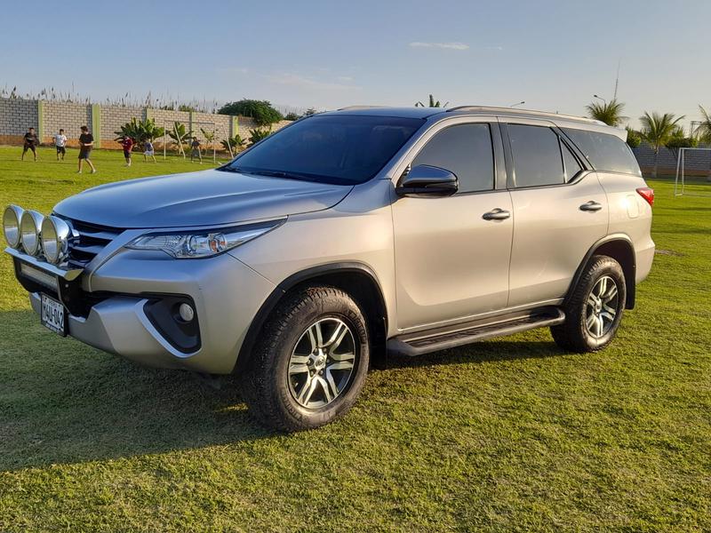 Toyota Fortuner • 2018 • 67,000 km 1