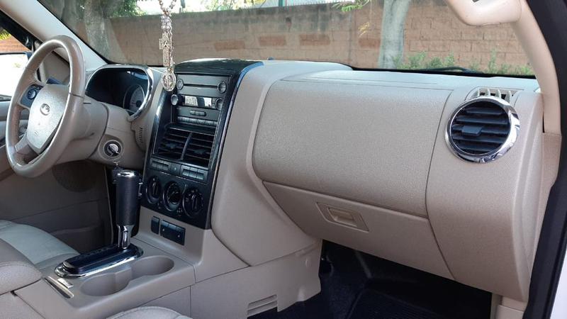 Ford Explorer • 2008 • 130,356 km 9