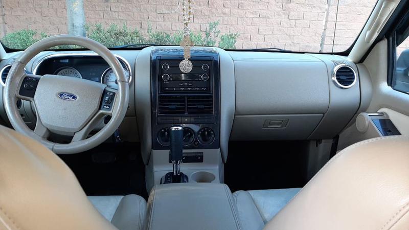 Ford Explorer • 2008 • 130,356 km 5