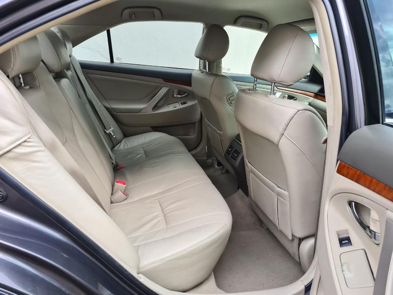 Toyota Camry • 2009 • 70,000 km 4