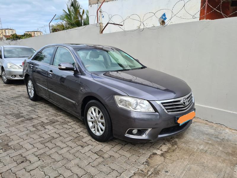 Toyota Camry • 2009 • 70,000 km 2