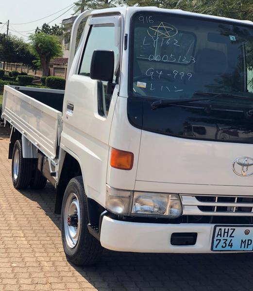 Toyota Dyna • 1999 • 95,000 km 6