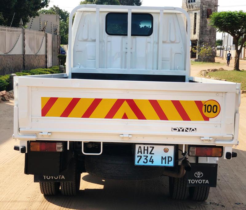 Toyota Dyna • 1999 • 95,000 km 7