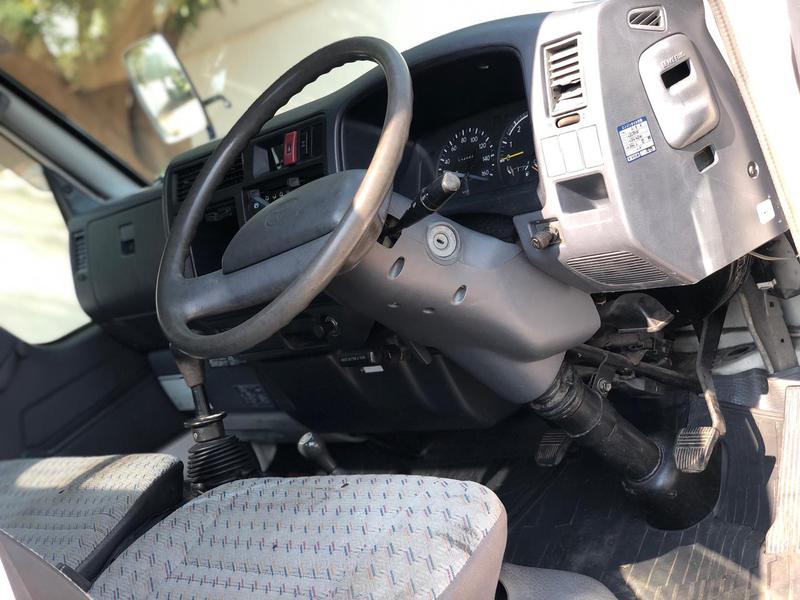 Toyota Dyna • 1999 • 95,000 km 3