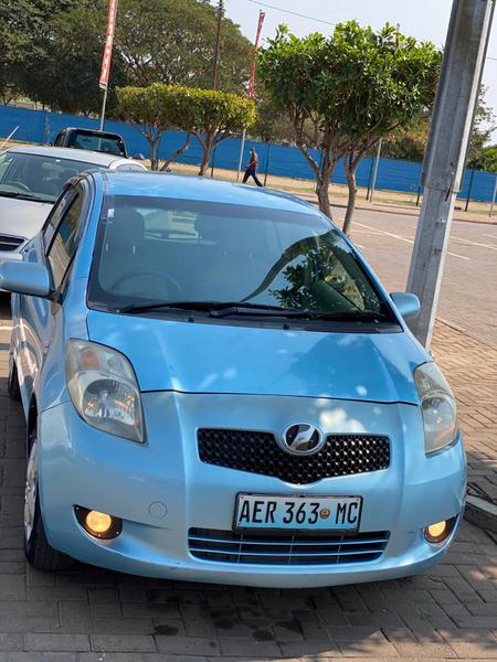 Toyota Vitz • 2003 • 95,000 km 3